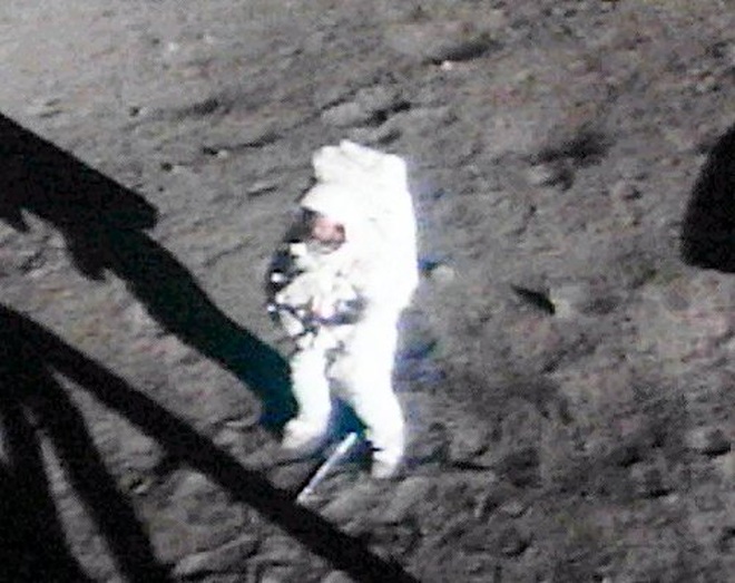 Kỷ niệm 52 năm ngày con tàu Apollo 11 hạ cánh lên Mặt trăng - 1 Kỷ niệm 52 năm ngày con tàu Apollo 11 hạ cánh lên Mặt trăng - 1