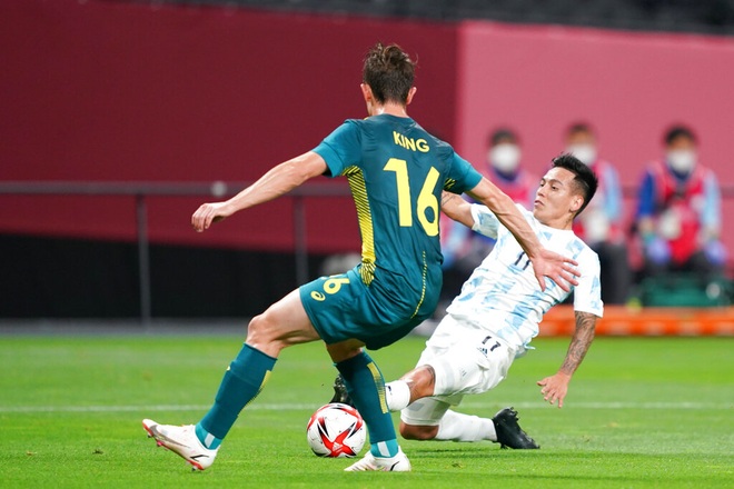 Chơi thiếu người, Olympic Argentina thua sốc trước Olympic Australia - 3 Chơi thiếu người, Olympic Argentina thua sốc trước Olympic Australia - 3