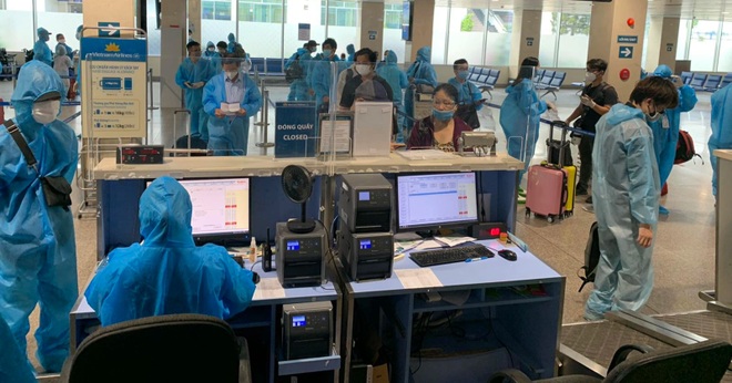 Cách ly ngay 299 người trên chuyến bay TPHCM - Hà Nội duy nhất trong ngày - 1 Cách ly ngay 299 người trên chuyến bay TPHCM - Hà Nội duy nhất trong ngày - 1