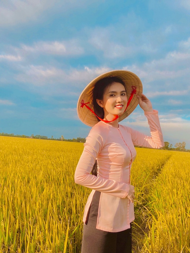 hot-girl-dong-thap-hoa-thieu-nu-thon-que-khoe-net-dep-trong-treo-ben-trang-phuc-truyen-thong1docx-1626967112000.jpeg