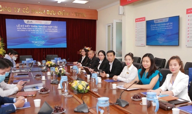 Tổng Công ty Bưu chính Viettel và Công ty Cổ phần Đầu tư Xuất nhập khẩu Song Hành ký kết hợp tác - 4 Tổng Công ty Bưu chính Viettel và Công ty Cổ phần Đầu tư Xuất nhập khẩu Song Hành ký kết hợp tác - 4