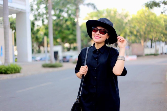 Dân công sở đua nhau thanh lý đồ: Dân công sở đua nhau thanh lý đồ: