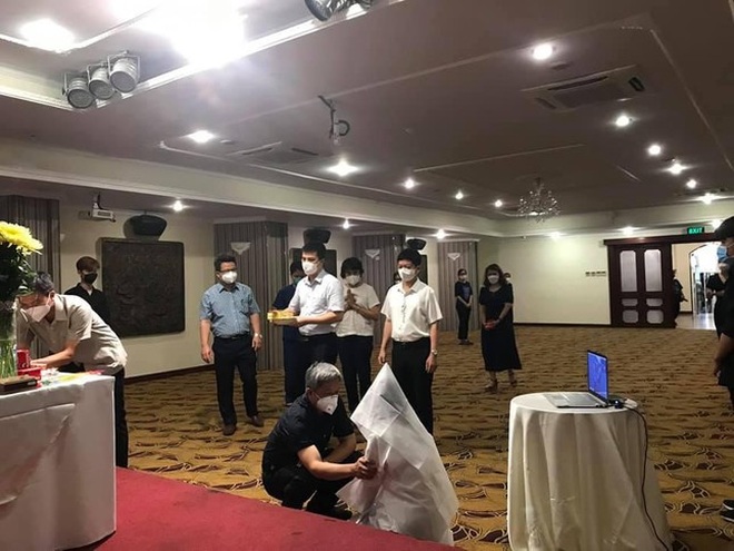 Đang chống dịch ở TPHCM, nữ sinh Bắc Giang gục ngã nhận tin cha qua đời - 2 Đang chống dịch ở TPHCM, nữ sinh Bắc Giang gục ngã nhận tin cha qua đời - 2