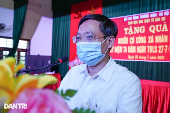 Báo Dân trí tặng quà tri ân 50 gia đình tại xã có 16 Mẹ Việt Nam anh hùng - 1 Báo Dân trí tặng quà tri ân 50 gia đình tại xã có 16 Mẹ Việt Nam anh hùng - 1