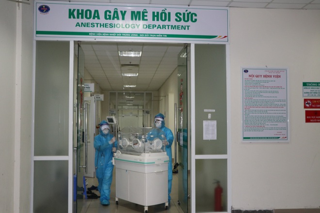 3 tuần thở máy, 9 lần lọc máu và nhật ký vượt cạn của sản phụ F0 - 6 3 tuần thở máy, 9 lần lọc máu và nhật ký vượt cạn của sản phụ F0 - 6