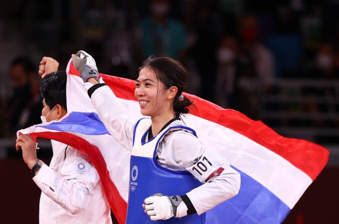 Giành HCV Olympic, hoa khôi Taekwondo Thái Lan lập nhiều cột mốc - 1