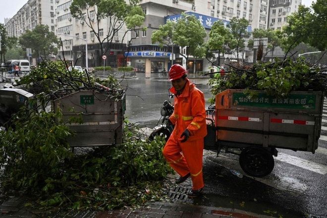 Trung Quốc gồng mình đối phó bão In-fa - 2 Trung Quốc gồng mình đối phó bão In-fa - 2