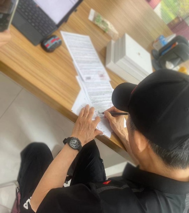 Yêu chiều vợ con như đạo diễn Trương Nghệ Mưu: 2 năm sắm 2 xế sang - 4 Yêu chiều vợ con như đạo diễn Trương Nghệ Mưu: 2 năm sắm 2 xế sang - 4