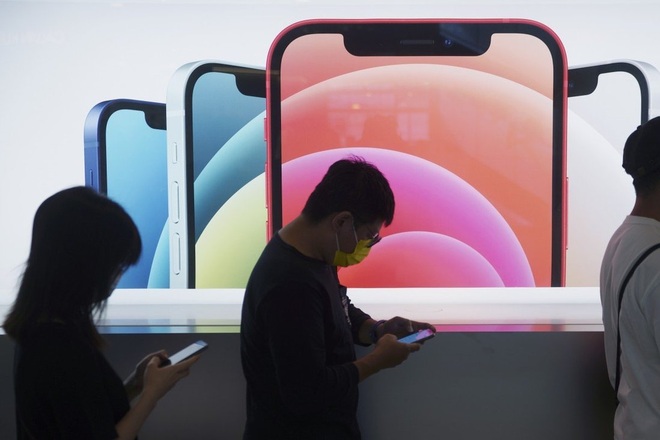 Nhà máy iPhone tại Trung Quốc thưởng kỷ lục cho công nhân đi làm trở lại - 1