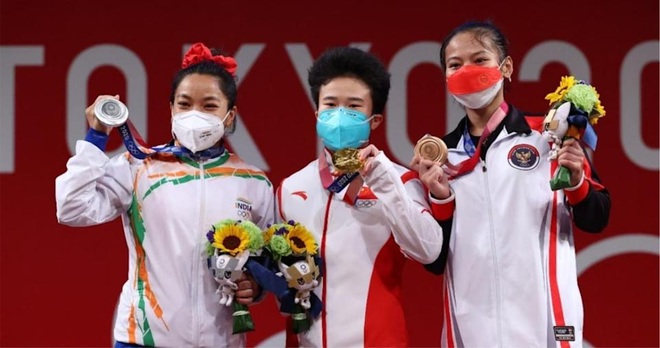 Cô bé gánh củi hay khóc nhè trở thành người hùng Olympic - 3 Cô bé gánh củi hay khóc nhè trở thành người hùng Olympic - 3