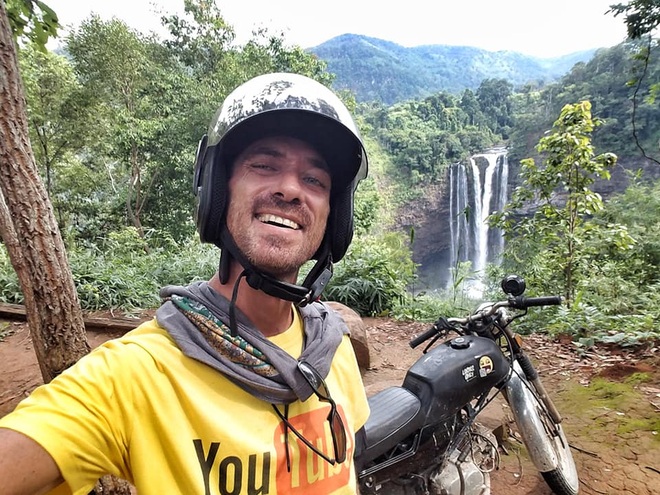 Chàng trai Nga ưa xê dịch phượt xe máy khắp Việt Nam - 1