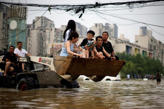 Trung Quốc: Hà Nam tan hoang sau trận đại hồng thủy nghìn năm có một  - 11