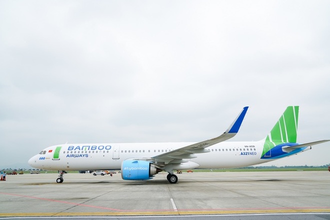 Bamboo Airways bất ngờ dừng tất cả các chuyến bay thương mại - 1