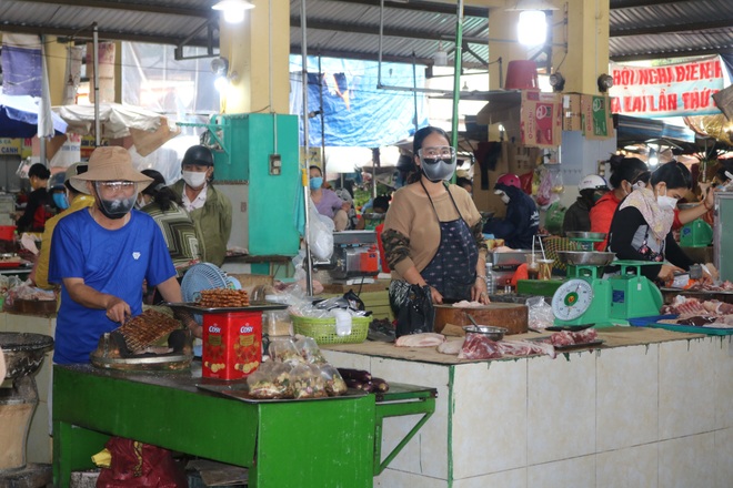 Người dân TP Pleiku thực hiện Chỉ thị 15 như thế nào ? - 3 Người dân TP Pleiku thực hiện Chỉ thị 15 như thế nào ? - 3
