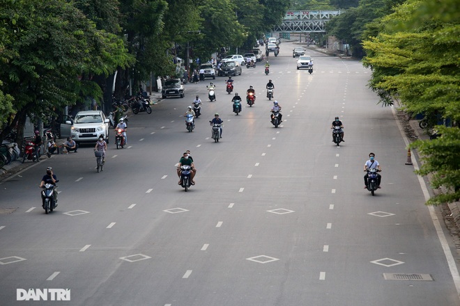 So sánh giao thông ở Hà Nội đông