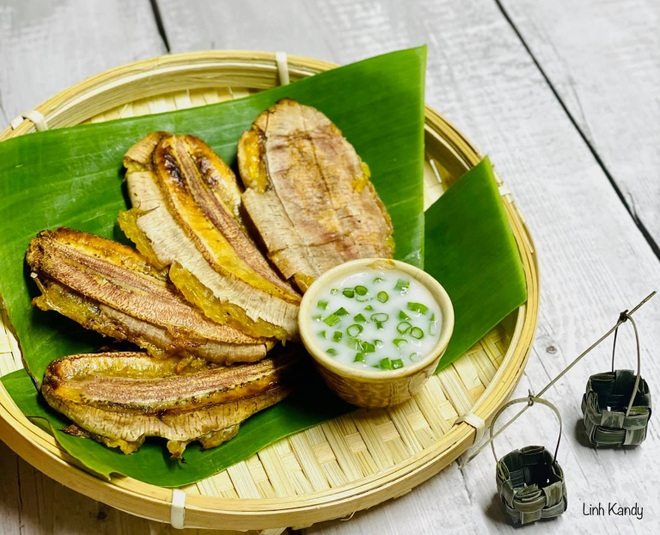 Ở nhà mùa dịch, người phụ nữ trẻ sáng tạo nhiều món ăn ngon từ chuối chín - 7 Ở nhà mùa dịch, người phụ nữ trẻ sáng tạo nhiều món ăn ngon từ chuối chín - 7