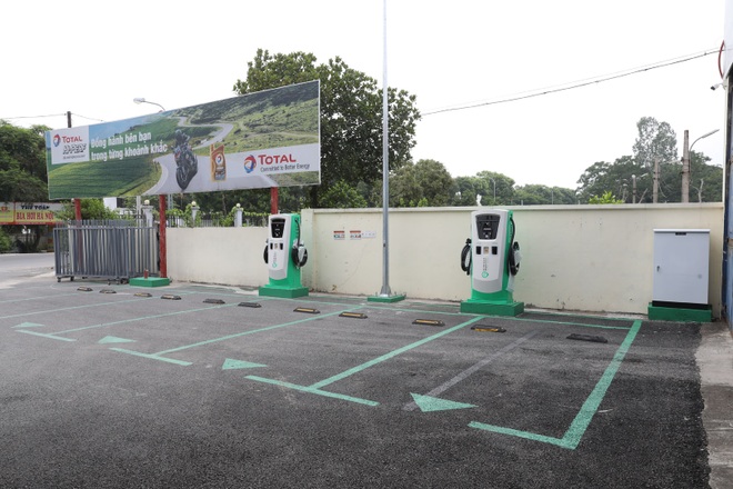Hơn 8.100 cổng sạc ô tô, xe máy điện VinFast đã được lắp đặt tại 60 tỉnh thành - 6