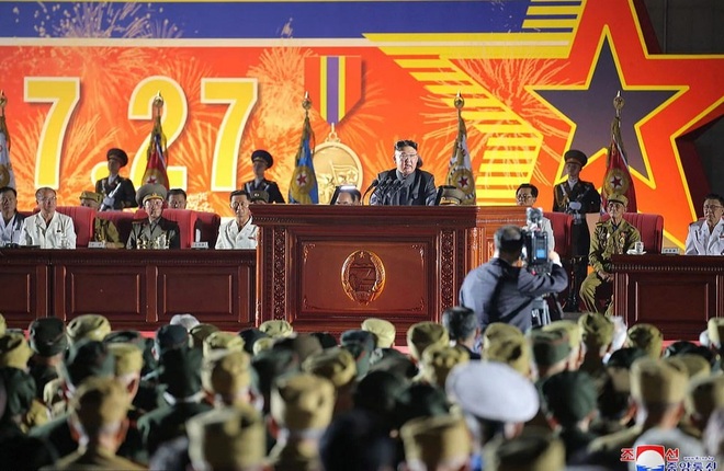 Triều Tiên bắn pháo hoa kỷ niệm 68 năm Hiệp định đình chiến - 1
