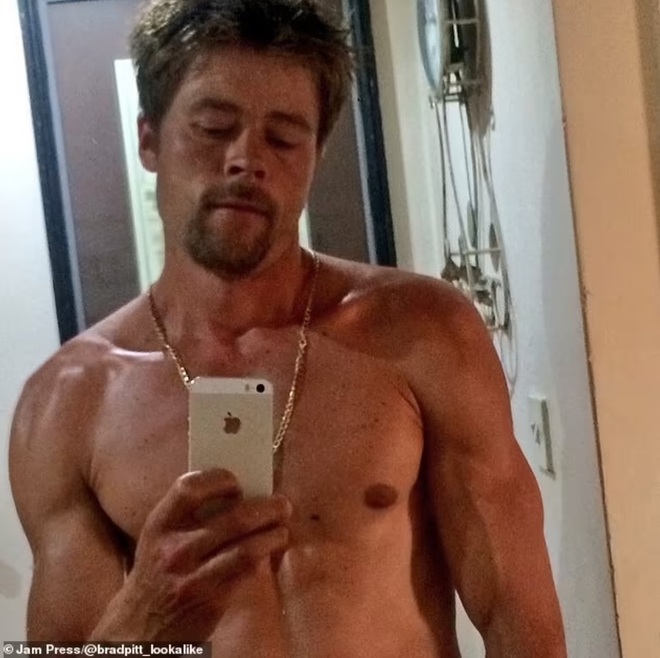 Bị phụ nữ đeo bám đến khổ sở chỉ vì... giống Brad Pitt - 2 Bị phụ nữ đeo bám đến khổ sở chỉ vì... giống Brad Pitt - 2
