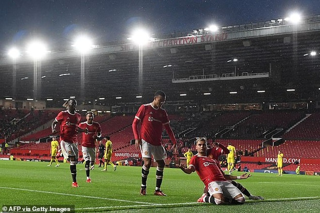 Man Utd bị tân binh Premier League cầm hòa ở Old Trafford - 5