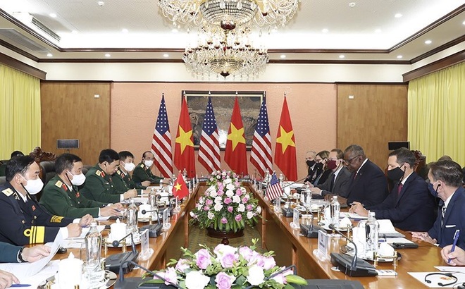 Bộ trưởng Phan Văn Giang đón, hội đàm với Bộ trưởng Quốc phòng Mỹ - 2 Bộ trưởng Phan Văn Giang đón, hội đàm với Bộ trưởng Quốc phòng Mỹ - 2