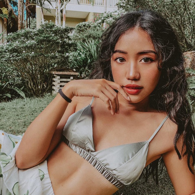 Nàng tiên cá 9x khoe vòng eo siêu nhỏ hút mắt - 1 Nàng tiên cá 9x khoe vòng eo siêu nhỏ hút mắt - 1