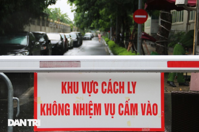 Chuyên gia: Chiến lược vắc xin và xét nghiệm của Hà Nội cần đi trước dịch - 1