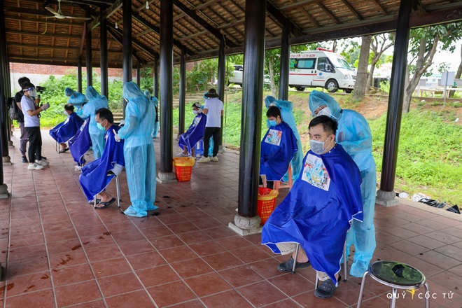 Nghệ sĩ và hành trình tiếp sức chống Covid-19 ở các bệnh viện dã chiến - 6 Nghệ sĩ và hành trình tiếp sức chống Covid-19 ở các bệnh viện dã chiến - 6
