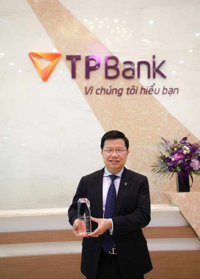CEO ngân hàng Việt duy nhất được The Asian Banker vinh danh năm 2021 là ai ? - 1