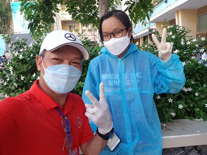 Hoàn thành kỳ thi THPT, nữ sinh xung phong cùng bố đi chống dịch - 3 Hoàn thành kỳ thi THPT, nữ sinh xung phong cùng bố đi chống dịch - 3