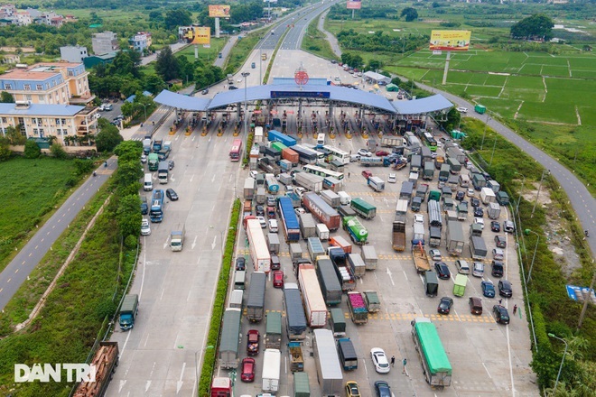 Bộ Công Thương hỏa tốc đề nghị ưu tiên tiêm vắc xin cho tài xế, phụ xe - 1 Bộ Công Thương hỏa tốc đề nghị ưu tiên tiêm vắc xin cho tài xế, phụ xe - 1