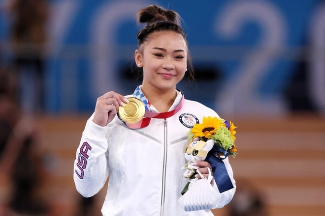 Vẻ duyên dáng của cô gái người HMông giành HCV Olympic - 7