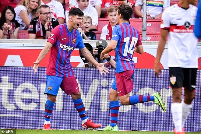 Depay và Griezmann tỏa sáng giúp Barcelona thắng đậm - 2