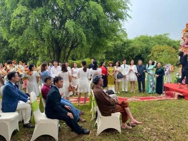 Rò rỉ ảnh cưới, Mạnh Trường - Phương Oanh nói gì về kết Hương vị tình thân? - 4 Rò rỉ ảnh cưới, Mạnh Trường - Phương Oanh nói gì về kết Hương vị tình thân? - 4