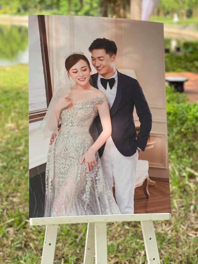 Rò rỉ ảnh cưới, Mạnh Trường - Phương Oanh nói gì về kết Hương vị tình thân? - 5 Rò rỉ ảnh cưới, Mạnh Trường - Phương Oanh nói gì về kết Hương vị tình thân? - 5