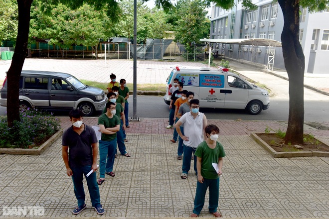 Lãnh đạo TPHCM nói về một triệu liều vắc xin Vero Cell vừa tiếp nhận - 3