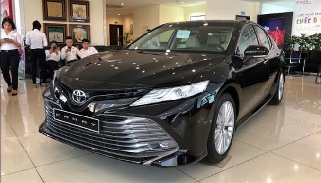 Ế ẩm, xe sang mất giá hơn 500 triệu đồng, mua 1 tặng 1 - 3 Ế ẩm, xe sang mất giá hơn 500 triệu đồng, mua 1 tặng 1 - 3