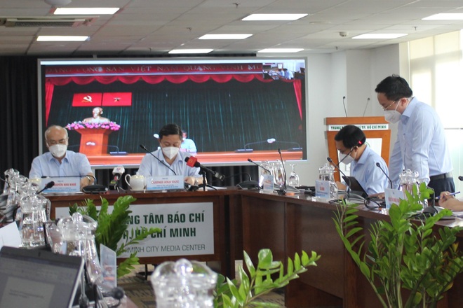 Lãnh đạo TPHCM nói về một triệu liều vắc xin Vero Cell vừa tiếp nhận - 2