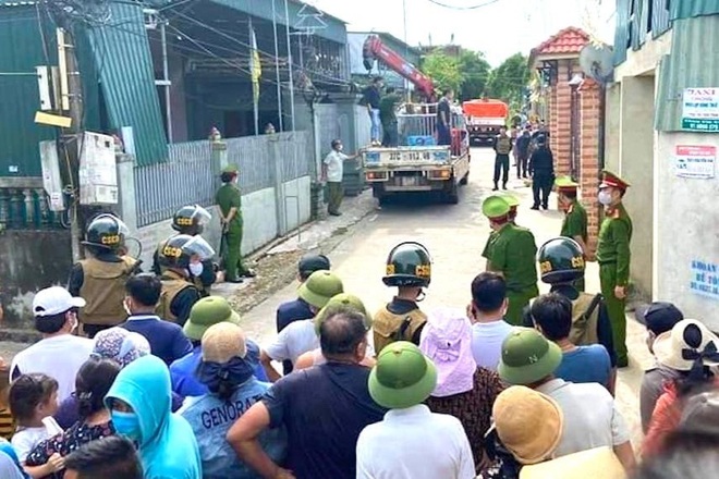 Cận cảnh những cá thể hổ đang nuôi nhốt tại nhà dân ở Nghệ An - 2 Cận cảnh những cá thể hổ đang nuôi nhốt tại nhà dân ở Nghệ An - 2