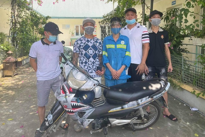 Nữ công nhân môi trường bị cướp xe giữa đường, mất một nhận về 4! - 3 Nữ công nhân môi trường bị cướp xe giữa đường, mất một nhận về 4! - 3
