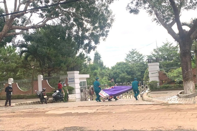 Kiểm tra, xác minh giáo viên khai báo không trung thực làm lây lan dịch - 2 Kiểm tra, xác minh giáo viên khai báo không trung thực làm lây lan dịch - 2