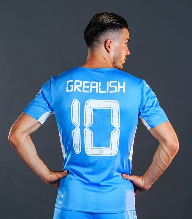 Man City ra mắt bom tấn Grealish, khó mua Messi - 3