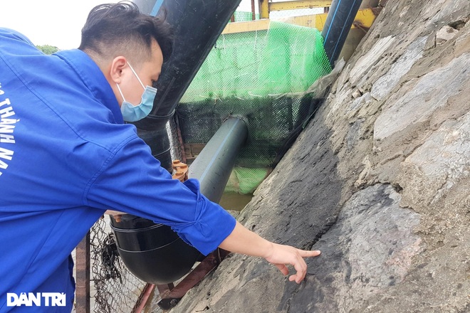 Xử nghiêm tàu thuyền xả nhớt thải đe dọa nguồn nước sạch của 12.000 hộ dân - 3 Xử nghiêm tàu thuyền xả nhớt thải đe dọa nguồn nước sạch của 12.000 hộ dân - 3