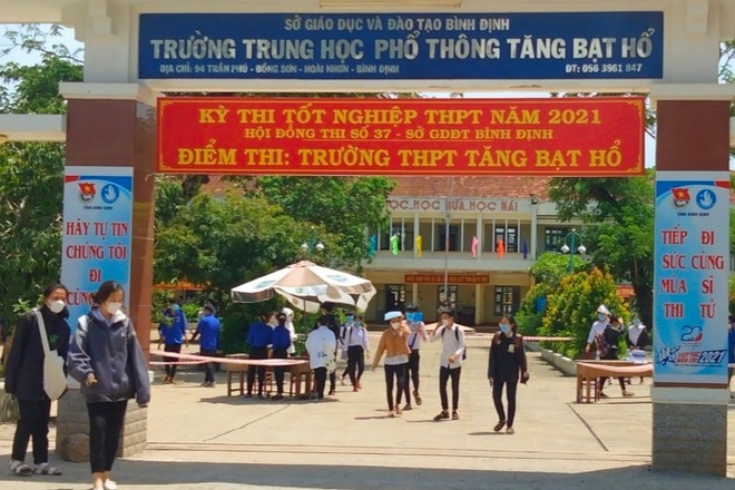 Bài thi tổ hợp tốt nghiệp THPT đợt 2 "dễ thở" hơn đợt 1