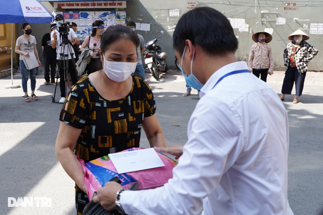 Nghị quyết 68: Hàng loạt lao động tự do ở Hà Nội nhận hỗ trợ 1,5 triệu đồng - 5