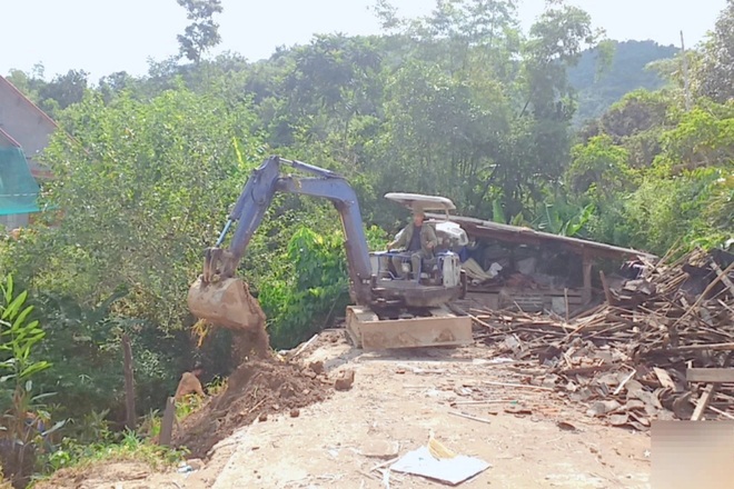 Khởi công Ngôi nhà Nhân ái do bạn đọc Dân trí giúp đỡ gia đình hoàn cảnh - 1 Khởi công Ngôi nhà Nhân ái do bạn đọc Dân trí giúp đỡ gia đình hoàn cảnh - 1