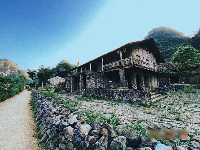 Visit a unique stone village in Cao Bang - 4