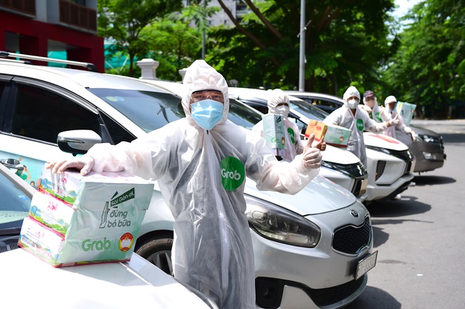 Đối tác tài xế GrabCar vận chuyển nhu yếu phẩm đến 24 bệnh viện tại TPHCM - 1 Đối tác tài xế GrabCar vận chuyển nhu yếu phẩm đến 24 bệnh viện tại TPHCM - 1