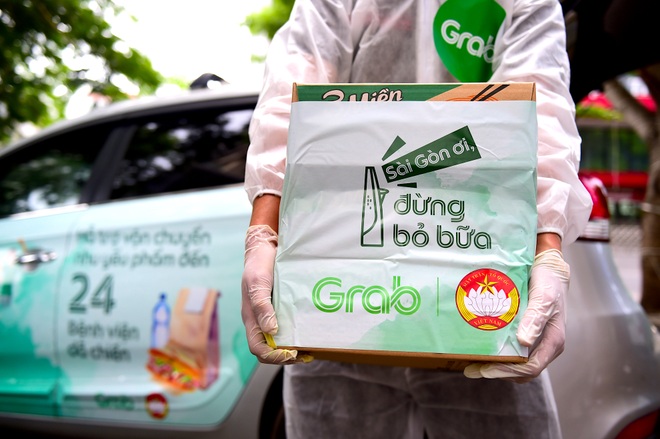 Đối tác tài xế GrabCar vận chuyển nhu yếu phẩm đến 24 bệnh viện tại TPHCM - 2 Đối tác tài xế GrabCar vận chuyển nhu yếu phẩm đến 24 bệnh viện tại TPHCM - 2