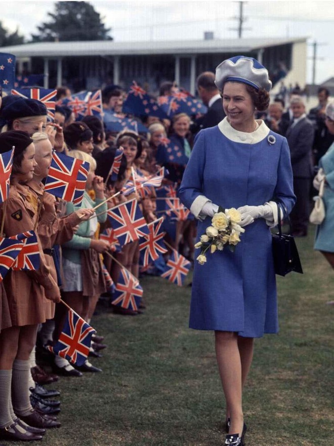 Ba lần Nữ hoàng Anh Elizabeth II thoát âm mưu ám sát - 4